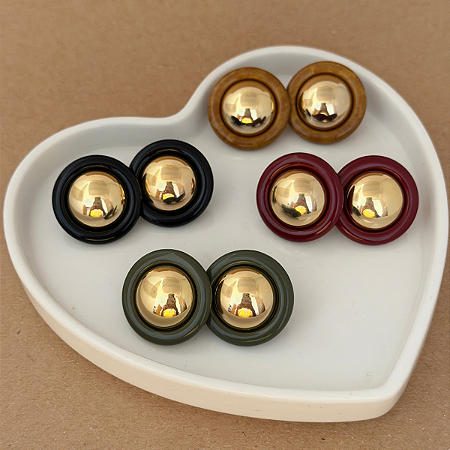 Brinco Botão Resina Elegante