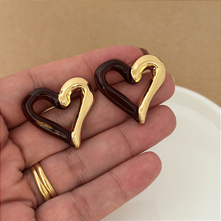 Brinco Coração Metal Com Resina