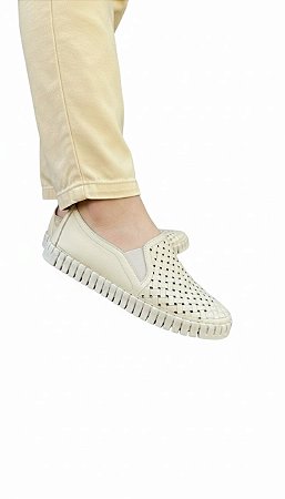 Slip-on Lacore Vazado Off White Couro