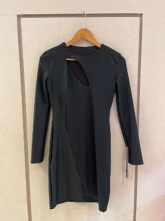 VESTIDO CURTO ASSIMETRICO PRETO LP EASY 502VE007722