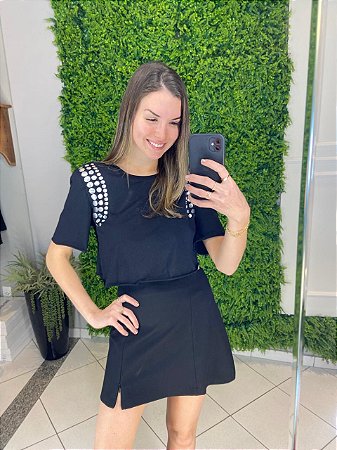 T-SHIRT CURTA COM TACHAS PRETO MYFT 502TS003682