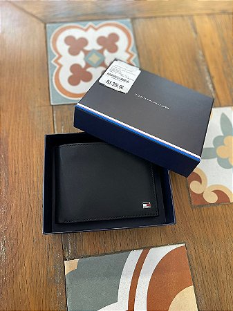 CARTEIRA ETON CC AND COIN POCKET PRETA TOMMY HILFIGER THAM0AM00651