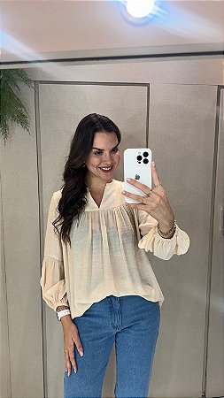 Bata Fluida com Manga Bufante Bege Claudia Rabelo 351-22074