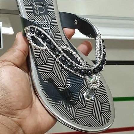 sapatilhas e rasteirinhas