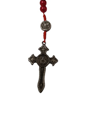 Terço Vermelho Fosco com Detalhe Prata Velha