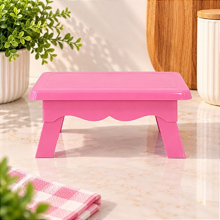 BANQUINHO PLASTICO ROSA CLARO