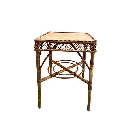 Mesa de vime borda trabalhada quadrada media sem verniz