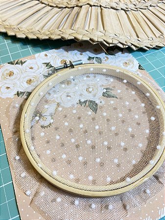 BASTIDOR COM TULE BOLINHA - 12 CM