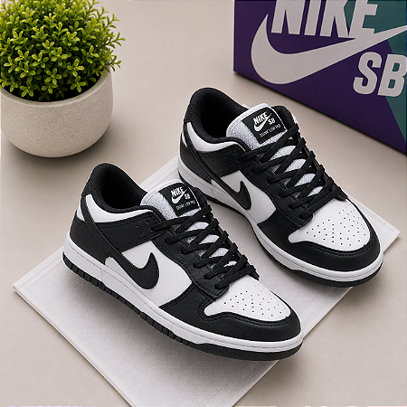 Tênis Sb Dunk Low Preto / Branco