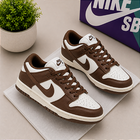 Tênis Sb Dunk Low Marrom