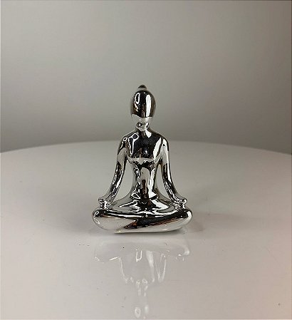 ESCULTURA YOGA PRATA EM PORCELANA
