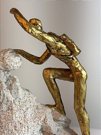 Escultura pó de pedra alpinistas