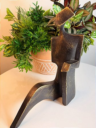 Escultura homem abstrato