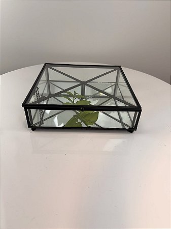 Porta Joia em metal preto e vidro