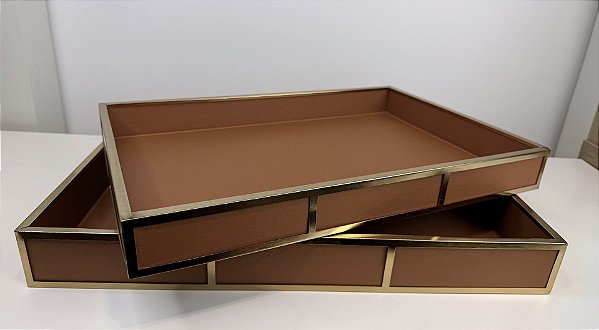 Bandeja de Metal e Couro Sintetico Marrom