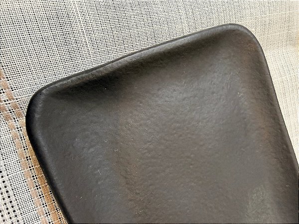 Travessa Retangular M Orgânica Preta Matte