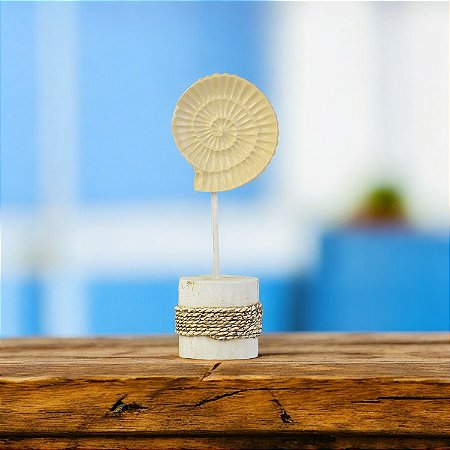 Enfeite Pedestal Concha Caracol Médio em Resina