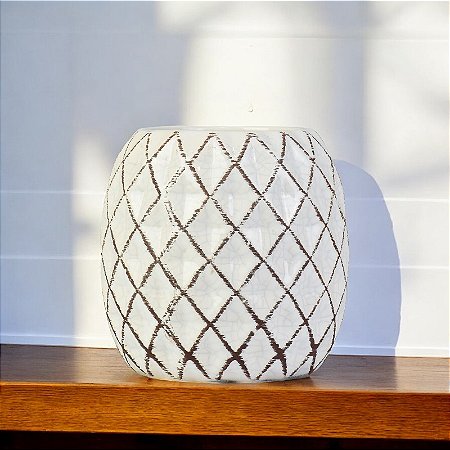 Vaso Branco Losangos 15 cm em Cerâmica