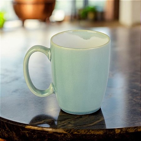 Caneca Cinza e Branca em Cerâmica