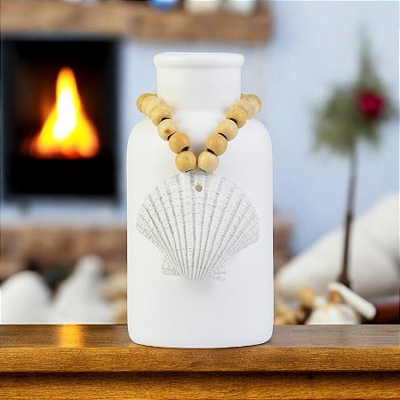 Enfeite Vaso Branco Com Concha em Cerâmica