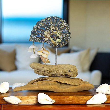 Enfeite Pedestal Concha Azul com Conchinhas em Madeira