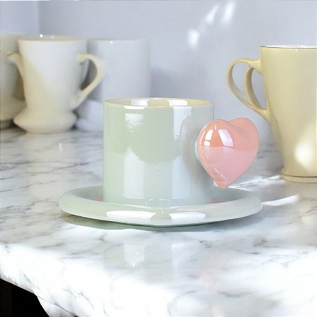 Caneca Alça Coração Cinza em Cerâmica