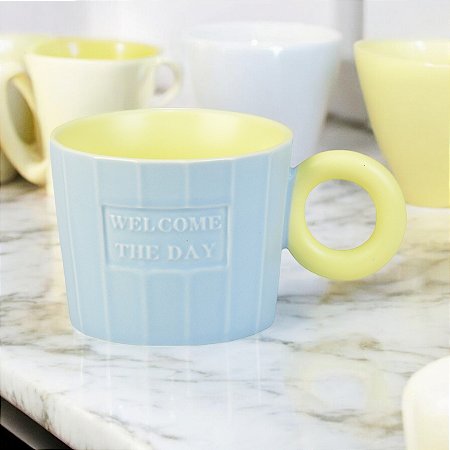 Caneca Welcome The Day Azul em Cerâmica 300ml