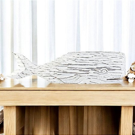 Baleia Branca em Madeira Grande