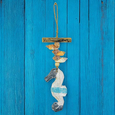 Pendente de Porta Cavalo Marinho com Conchas