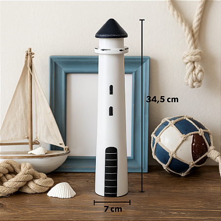 Farol Longo Branco Em Madeira
