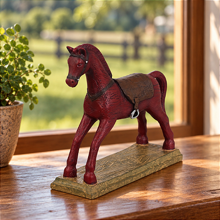 Escultura Decorativa Cavalo Vermelho com Sela – Estilo Country