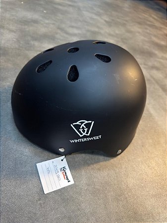 MOSTRUÁRIO: Capacete Wintersweet Ajustável - Preto G