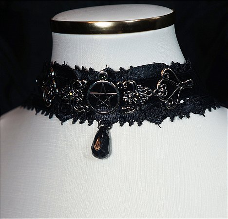 Gargantilha de renda Sorciere