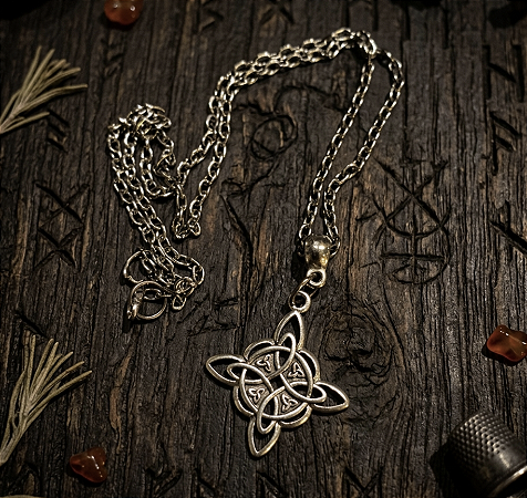 Pingente Nó de Bruxa