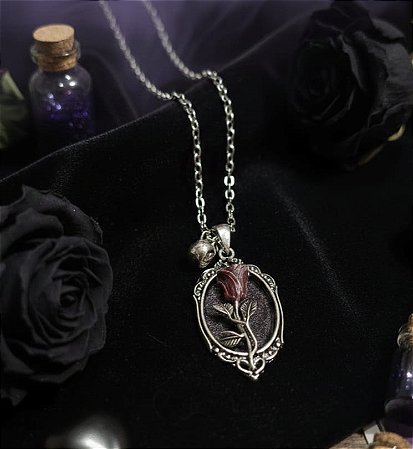 Pingente camafeu com rosa