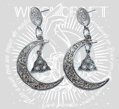 BRINCO LUA COM TRIQUETRA