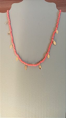 Colar Cristal com Plaquinha - Curto - Coral