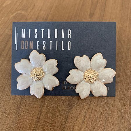 Brinco Flor Esmaltada 6 Pétalas