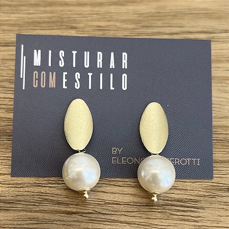 Brinco Pérola Chapa Oval Fosca - Dourada