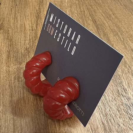 Argola Trançada De Resina - Vermelho