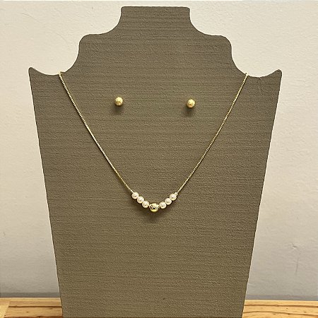 Choker de Pérolas com Esfera Dourada
