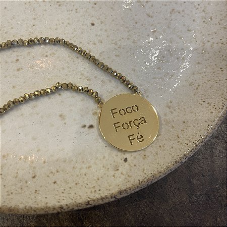 Colar Cristais - Dourado - Foco, Força e Fé