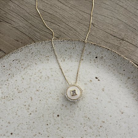 Colar Madre Pérola Redondo - Dourado