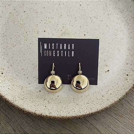 Brinco Meia Esfera com Zirconia