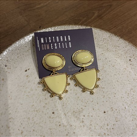 Brinco Aurora Duplo Triângulo - Manteiga