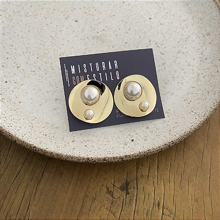 Brinco Orla Chapa Duas Pérolas