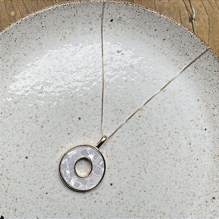 Colar Disco Vazado Pérolado
