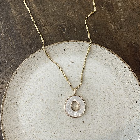 Colar Disco Vazado Pérolado