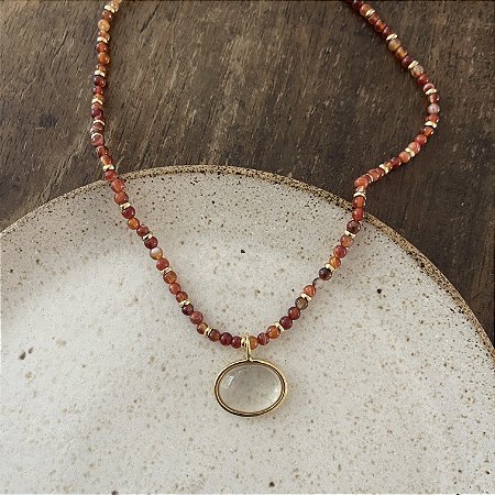 Colar Pedras Naturais Com Pingente Oval - Dourado - Laranja