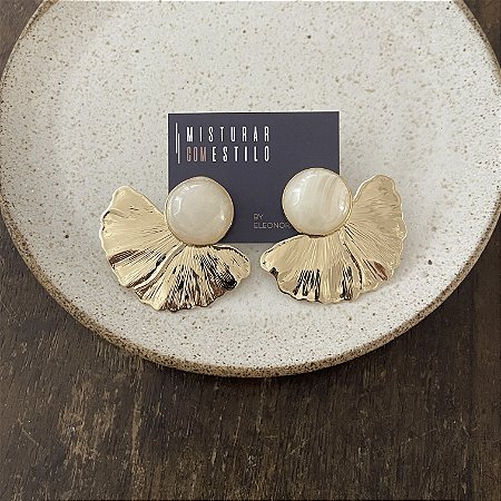 Brinco Orla Meia Flor - Marfim